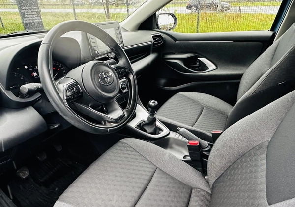 Toyota Yaris cena 68800 przebieg: 26792, rok produkcji 2021 z Gdańsk małe 172